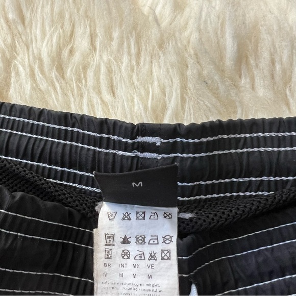 Hugo Boss Swim Trunks Black Size M - Picture 2 of 10